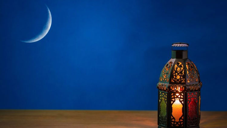 പെ​​രു​​ന്നാ​​ൾ ആ​​ഘോ​​ഷ​​ത്തിന്​ ക​​താ​​റ​​യും  സൂ​​ഖ് വാ​​ഖി​​ഫും വ​​ക്റ സൂ​​ഖും ഒ​​രു​​ങ്ങി