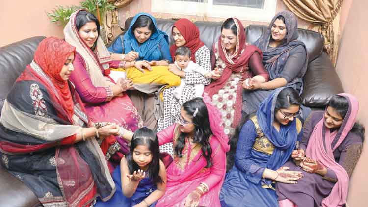 പു​ണ്യ​ദി​ന​ങ്ങ​ൾ​ക്ക് വി​ട; ഇ​ന്നു പെ​രു​ന്നാ​ൾ