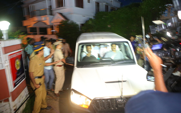 സത്യം തെളിഞ്ഞതിൽ സന്തോഷമെന്ന്​ നടിയുടെ കുടുംബം