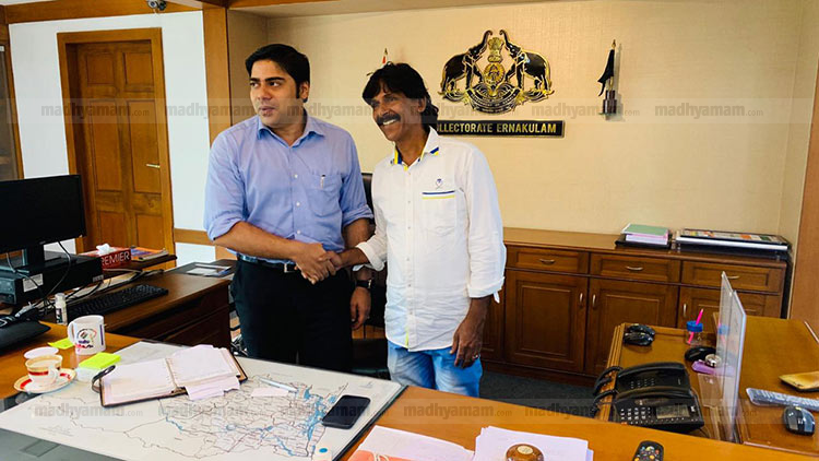 മുഖ്യമന്ത്രിയുടെ ദുരിതാശ്വാസ നിധിയിലേക്ക് നൗഷാദി​െൻറ ഒരു ലക്ഷം