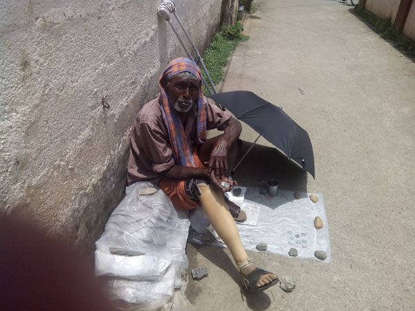 ആണ്ടവന്‍ യാചിച്ച് നേടിയത് മകന്‍െറ എന്‍ജിനീയറിങ് ബിരുദവും വീടും