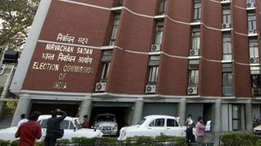 കുറ്റക്കാരായ ജനപ്രതിനിധികളെ ഉടന്‍ അയോഗ്യരാക്കണമെന്ന് തെരഞ്ഞെടുപ്പ് കമീഷന്‍