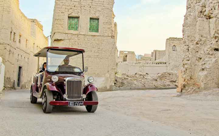 നിസ്​വയിലെ പൈതൃക ഗ്രാമത്തിലൂടെ ഇനി വൈദ്യുതി കാറിൽ സഞ്ചരിക്കാം