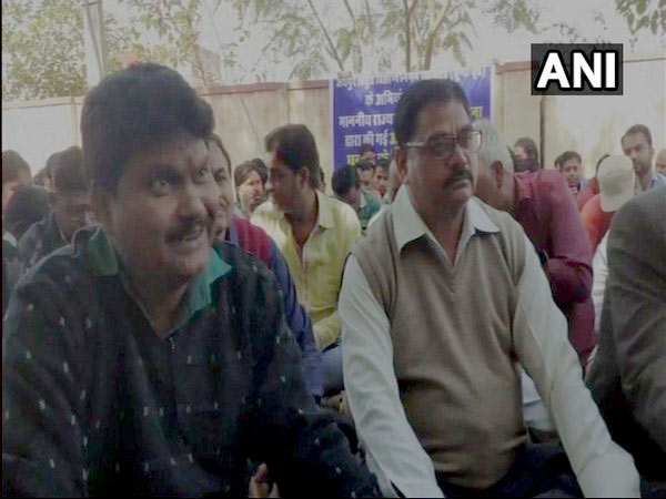 സഹപ്രവർത്തകനെ മന്ത്രി മർദിച്ചു; രാജസ്ഥാനിൽ വൈദ്യുതി ബോർഡ്​ ജീവനക്കാർ സമരത്തിൽ