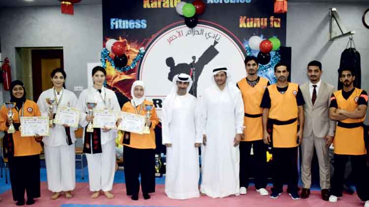 ഇ​മ​റാ​ത്തി  പെ​ൺ​കു​ട്ടി​ക​ൾ​ക്ക് ഷാ​വോ​ലി​ൻ കു​ങ്ഫു​വി​ൽ  ബ്ലാ​ക്ക് ബെ​ൽ​റ്റ്