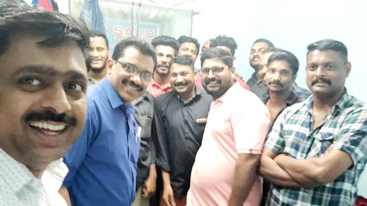 തൊ​ഴി​ൽ പ്ര​ശ്​​നം: നി​യ​മ​പോ​രാ​ട്ട​ത്തി​നൊ​ടു​വി​ൽ 12 മ​ല​യാ​ളി​ക​ൾ നാ​ട്ടി​ലേ​ക്ക്​