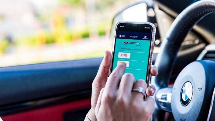 ഇ​ന്ധ​ന​വി​ല മൊ​ബൈ​ൽ  ഫോ​ണി​ലൂ​ടെ അ​ട​ക്കാം