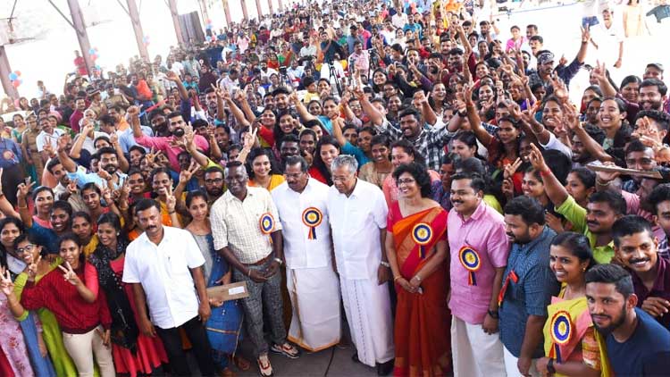 ആദ്യ ശമ്പളം ദു​രി​താ​ശ്വാ​സ നിധിയിലേക്ക്​ നൽകി​ 194 കായിക താരങ്ങൾ​