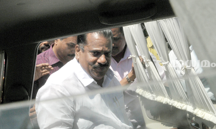 തിരക്കൊഴിഞ്ഞ് സാനഡു; മാധ്യമങ്ങള്‍ക്ക് മുഖംകൊടുക്കാതെ ജയരാജന്‍