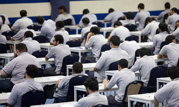 ക​ന​ത്ത ജാ​ഗ്ര​ത​യി​ൽ വി​ദ്യാ​ർ​ഥി​ക​ൾ ഇ​ന്ന്​ പ​രീ​ക്ഷാ​ഹാ​ളി​ലേ​ക്ക്