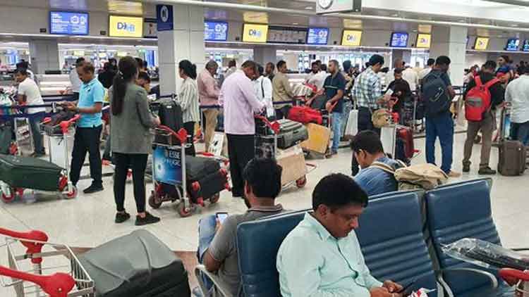 പ്രവാസികളെ നാട്ടിലെത്തിക്കാൻ പ്രത്യേക വിമാനം ഏർപ്പെടുത്തണം -മുഖ്യമന്ത്രി