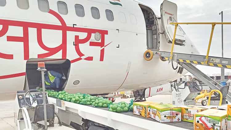 കാർഗോ വിമാനങ്ങൾ മടങ്ങുന്നത്​ കാലിയായി; മൃതദേഹം കൊണ്ടുപോവാൻ അനുവദിക്കണമെന്ന്​ ആവശ്യം