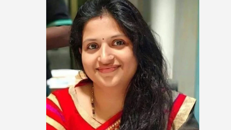 ഈ വനിത ഡോക്​ടറല്ല; മരിച്ചത്​ കോവിഡ്​ ബാധിച്ചുമല്ല -FACT CHECK