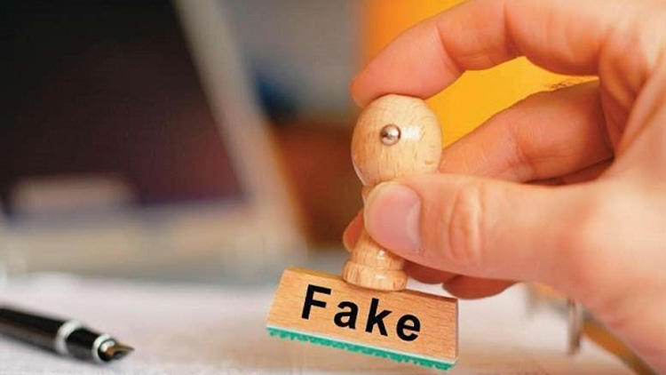 വ്യാ​ജ വി​സ ന​ൽ​കി ത​ട്ടി​പ്പ്​ ന​ട​ത്തു​ന്ന സം​ഘം സ​ജീ​വം