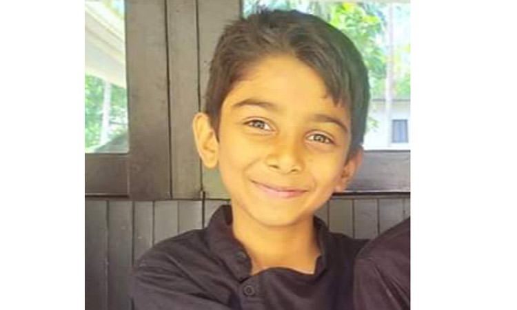 സ്​​കൂ​ൾ ബ​സി​ൽ​നി​ന്ന്​ തെറിച്ചുവീ​ണ്​​ മൂന്നാം ക്ലാസ്​ വി​ദ്യാ​ർ​ഥി മ​രി​ച്ചു