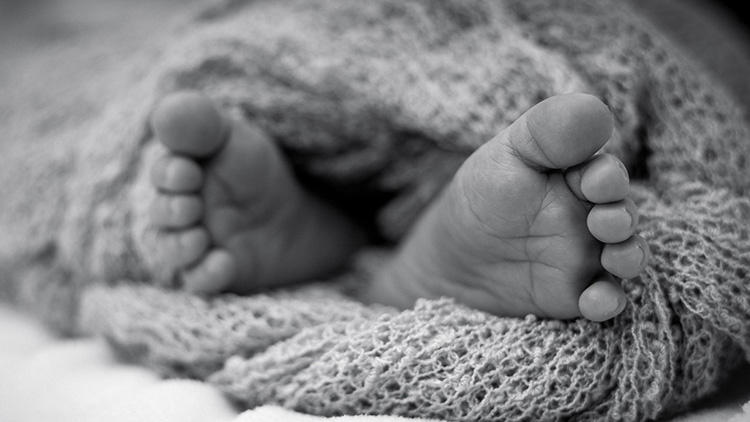 പിഞ്ചുകുഞ്ഞിനെ വിഷം നല്‍കി കൊന്നു; മാതാപിതാക്കൾ അറസ്റ്റില്‍