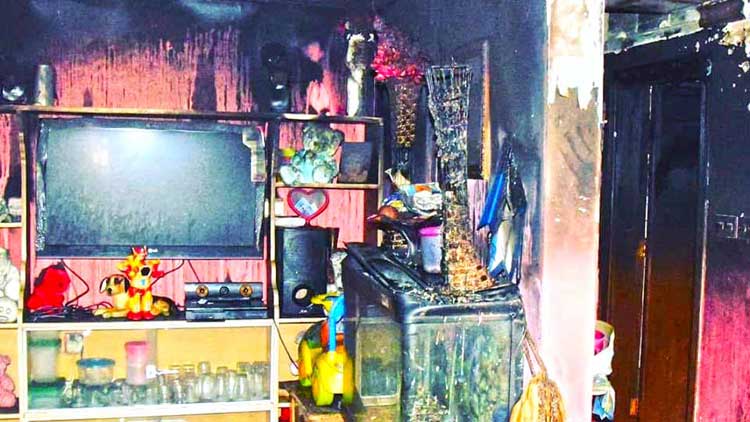 ജ​ലീ​ബി​ൽ കെ​ട്ടി​ട​ത്തി​ൽ തീ​പി​ടി​ത്തം