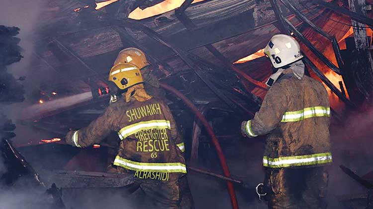 ശു​വൈ​ഖ്​ വ്യ​വ​സാ​യ  മേ​ഖ​ല​യി​ല്‍  തീ​പി​ടി​ത്തം