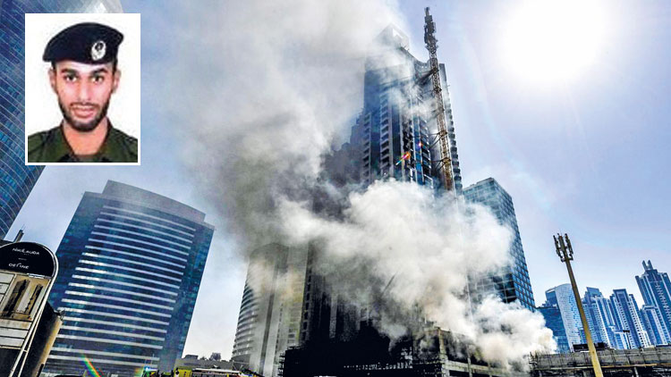 കെ​ട്ടി​ട​ത്തി​ലെ തീ​യ​ണ​ക്കു​ന്ന​തി​നി​ടെ അ​ഗ്​​നി​ശ​മ​ന സേ​നാം​ഗം മ​രി​ച്ചു