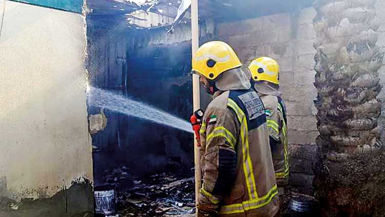 റാ​സ​ൽ​ഖൈ​മ ലേ​ബ​ർ​ക്യാ​മ്പി​ൽ തീ​പി​ടി​ത്തം; 20 തൊ​ഴി​ലാ​ളി​ക​ളെ ര​ക്ഷി​ച്ചു