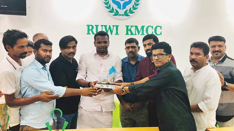 ഫി​റോ​സ് കു​ന്നം​പ​റ​മ്പി​ലി​ന് സ്വീ​ക​ര​ണം