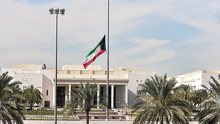 സു​ൽ​ത്താ​ൻ ഖാ​ബൂ​സി​െൻറ നി​ര്യാ​ണം: ദുഃ​ഖ​ത്തി​ൽ പ​ങ്കു​ചേ​ർ​ന്ന്​ കു​വൈ​ത്ത്​