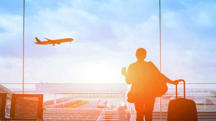 ഉയർന്ന നിരക്കുമായി വിമാനകമ്പനി ഉയർന്ന നിരക്കുമായി വിമാനകമ്പനി