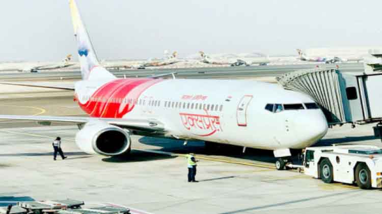 മൂന്നു ഘട്ടങ്ങളിലായി വാണിജ്യ വിമാന സർവിസ്​ പുനരാരംഭിക്കാൻ നീക്കം