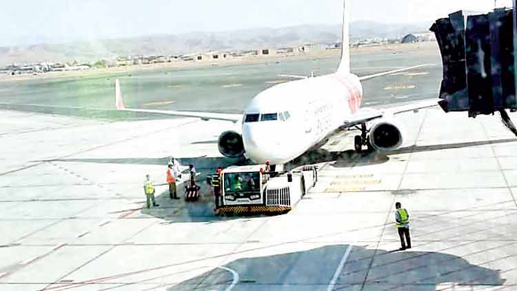 ഇ​ന്ത്യ​യി​ൽ കു​ടു​ങ്ങി​യ  37 ഒ​മാ​നി​ക​ളെ തി​രി​കെ​യെ​ത്തി​ച്ചു