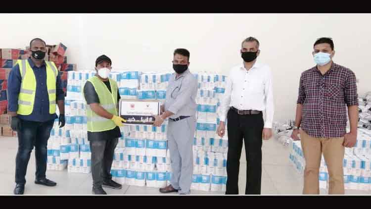 ‘ഫീ​നാ ഖൈ​ർ’ ഭ​ക്ഷ​ണ​ക്കി​റ്റു​ക​ൾ ബ​ഹ്റൈ​ന്‍ സ​മ​സ്​​ത​ക്ക് കൈ​മാ​റി