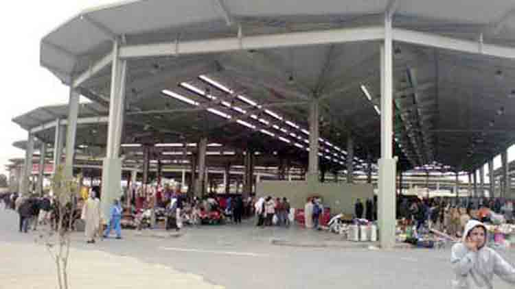 കുവൈത്തിലെ ഫ്രൈഡേ മാർക്കറ്റ് തുറന്നു കുവൈത്തിലെ ഫ്രൈഡേ മാർക്കറ്റ് തുറന്നു