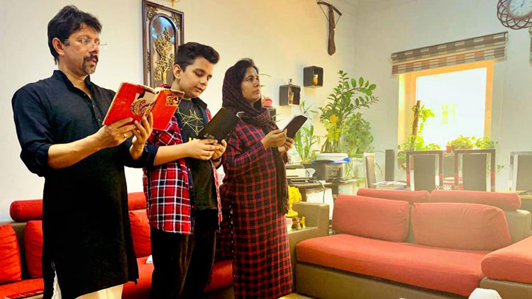 നിറകണ്ണുകളോടെ വിശ്വാസികൾക്ക് ദുഃഖവെള്ളി