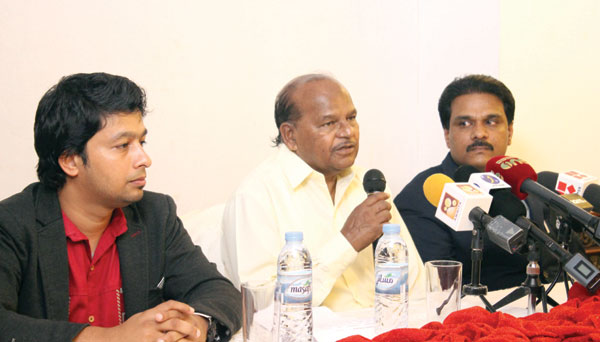 മലയാളി സാഹിത്യ  അവാര്‍ഡുമായി ഗലേറിയ