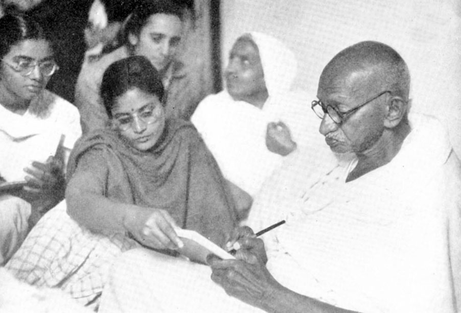 ഗാ​ന്ധി​ജി​യെ മ​തേ​ത​ര ഇ​ന്ത്യ എ​ടു​ത്തോ​െ​ട്ട