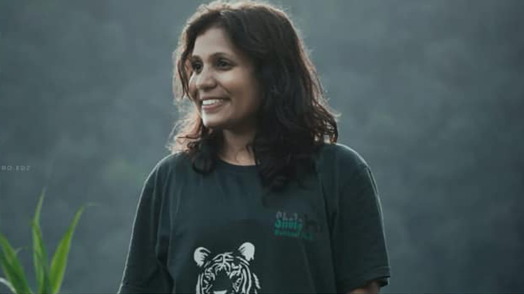 മഞ്ഞുപുതച്ച ആർട്ടിക്കിലേക്ക് മലയാളി െപൺകുട്ടി മഞ്ഞുപുതച്ച ആർട്ടിക്കിലേക്ക് മലയാളി െപൺകുട്ടി