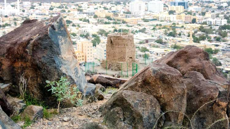 ഖോ​ര്‍ഫ​ക്കാ​നി​ലെ ച​രി​ത്ര​പ്രാ​ധാ​ന്യ​മു​ള്ള സ്ഥ​ല​ങ്ങ​ള്‍ പു​ന​ര്‍നി​ര്‍മി​ക്കും