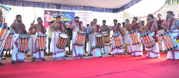 തടവറയില്‍ പഞ്ചാരിമേളമൊരുക്കി നടന്‍ ജയറാം