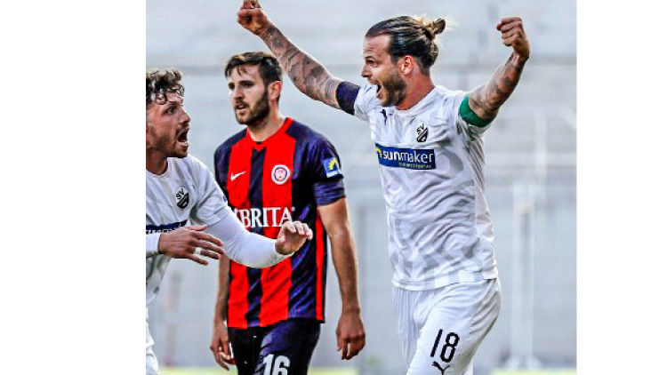 25 വ​ർ​ഷ​ത്തി​നി​ടെ ഡീ​ക്​​മെ​യ​ർ ആ​ദ്യ ഗോ​ള​ടി​ച്ചു; സാ​ക്ഷി​യാ​യി ഒ​ഴി​ഞ്ഞ ഗാ​ല​റി