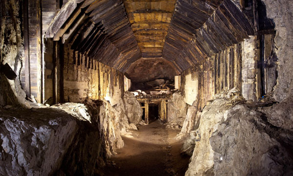 സ്വര്‍ണം നിറച്ച നാസി ട്രെയിന്‍ കണ്ടെത്തിയെന്ന്; തിരക്കില്‍ പൊറുതിമുട്ടി പോളണ്ട് നഗരം