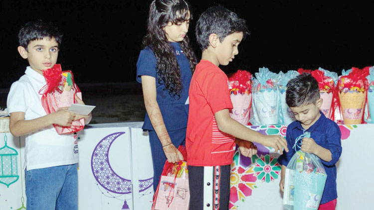 അന്തരിച്ച സൈനികരുടെ കുടുംബങ്ങളെ  പ​െങ്കടുപ്പിച്ച്​ ചെറിയ പെരുന്നാൾ ആഘോഷം