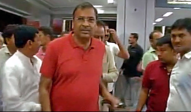 ഗുജറാത്തിൽ കുതിരക്കച്ചവടം തടയാൻ കോൺഗ്രസ്​ എം.എൽ.എമാരെ സുരക്ഷിത കേന്ദ്രങ്ങളിലേക്ക്​ മാറ്റി