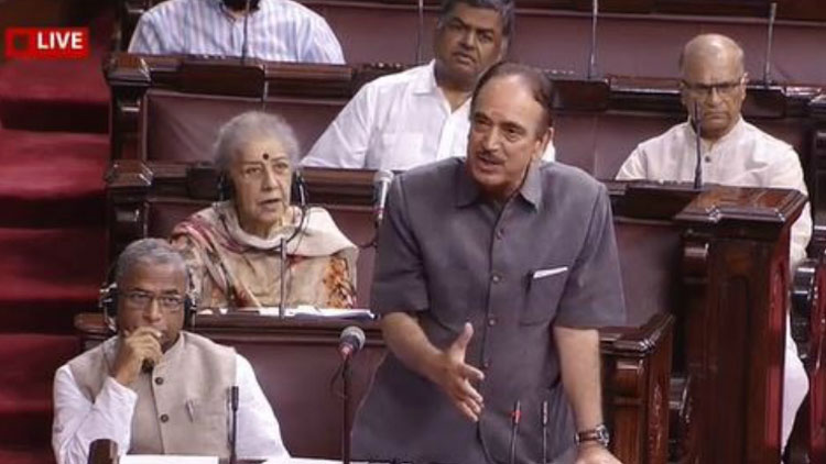 ഭരണഘടനയുടെ അന്ത്യമെന്ന്​ ഗുലാംനബി​; ജനാധിപത്യത്തിലെ കറുത്തദിനമെന്ന്​ മഹ്​ബൂബ