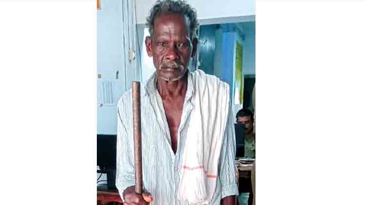 നാ​ട​ൻ തോ​ക്കു​മാ​യി പി​ടി​യി​ൽ 