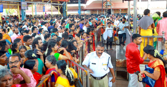 ഗുരുവായൂര്‍ ക്ഷേത്ര സന്നിധിയിൽ ഞായറാഴ്ച നടന്നത് 177 വിവാഹങ്ങൾ