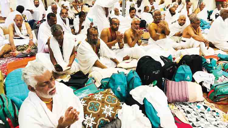 പ്രളയം: ആശങ്കയുടെ മുൾമുനയിൽ ഹാജിമാർ