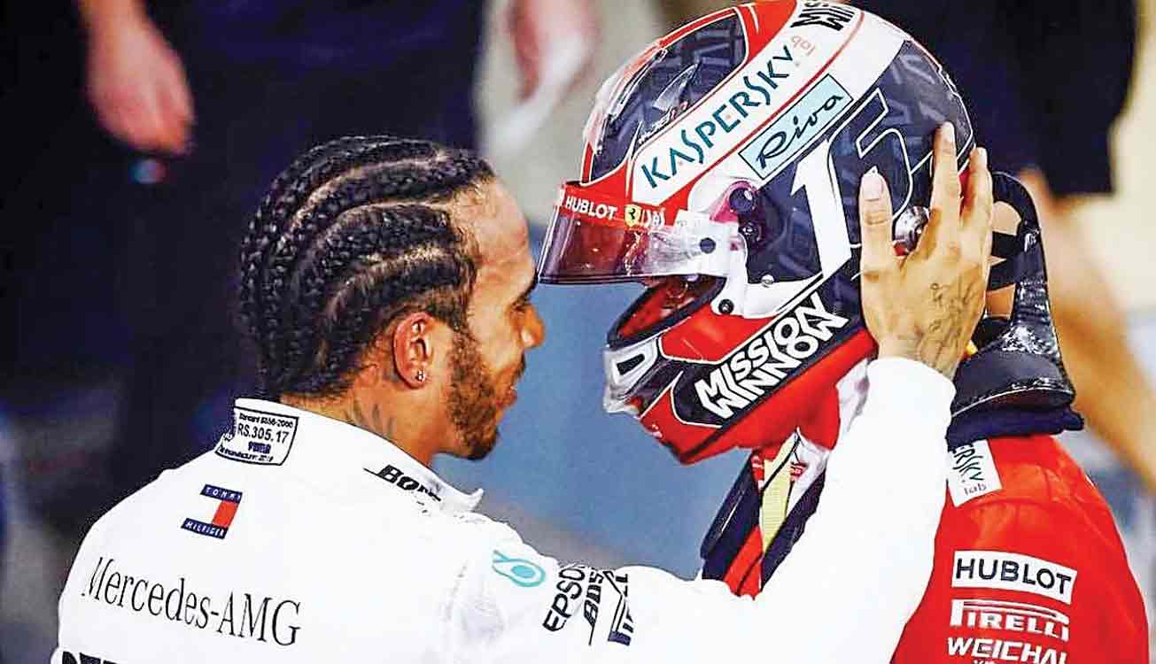 ഫോ​ർ​മു​ല വ​ൺ : ​ലി​െ​ക്ല​ർ​കി​നെ എ​ൻ​ജി​ൻ ച​തി​ച്ചു;  ബ​ഹ്​​റൈ​നി​ൽ ഹാ​മി​ൽ​ട്ട​ൻ