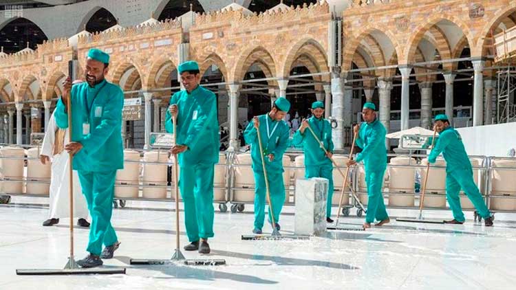 ഹ​റ​മു​ക​ൾ ശു​ചി​യാ​ക്കാ​ൻ  മൂ​ന്ന്​ വി​ദ​ഗ്​​ധ സ്ഥാ​പ​ന​ങ്ങ​ൾ