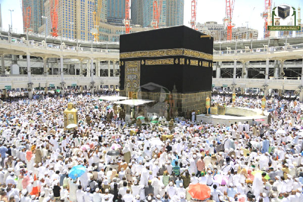 ആവേശപൂര്‍വം ഹാജിമാര്‍ ഹറം ജുമുഅയില്‍