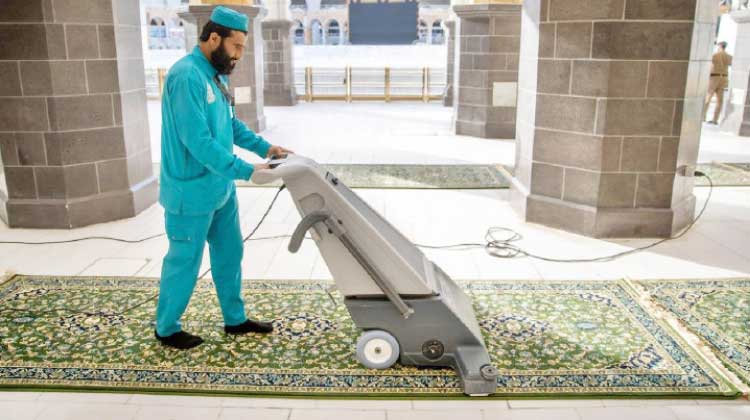 ഹറമിൽ നമസ്​കാരസ്ഥലം ദിവസം ഏഴുതവണ ശുചീകരിക്കും