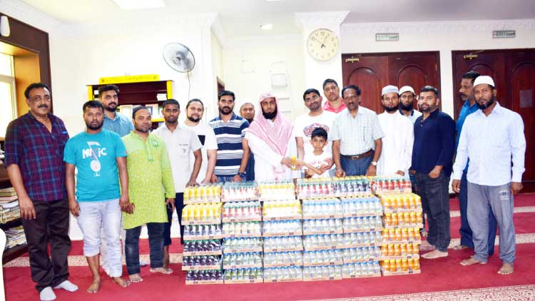 ഹരിദാസൻ ഇൗ വർഷവും ഇഫ്​താറിനായി ശീതളപാനീയം നൽകി